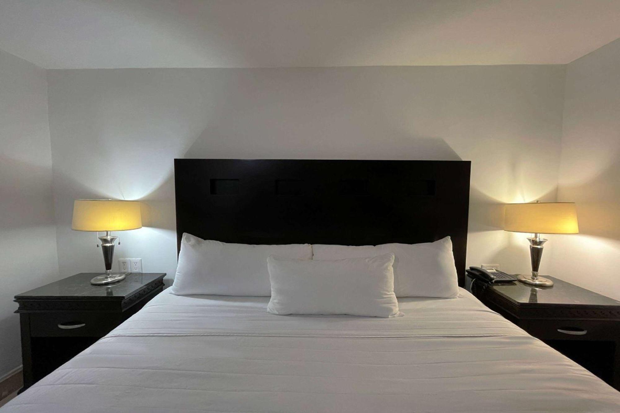 Wyndham Garden Los Mochis Plaza Inn Eksteriør billede