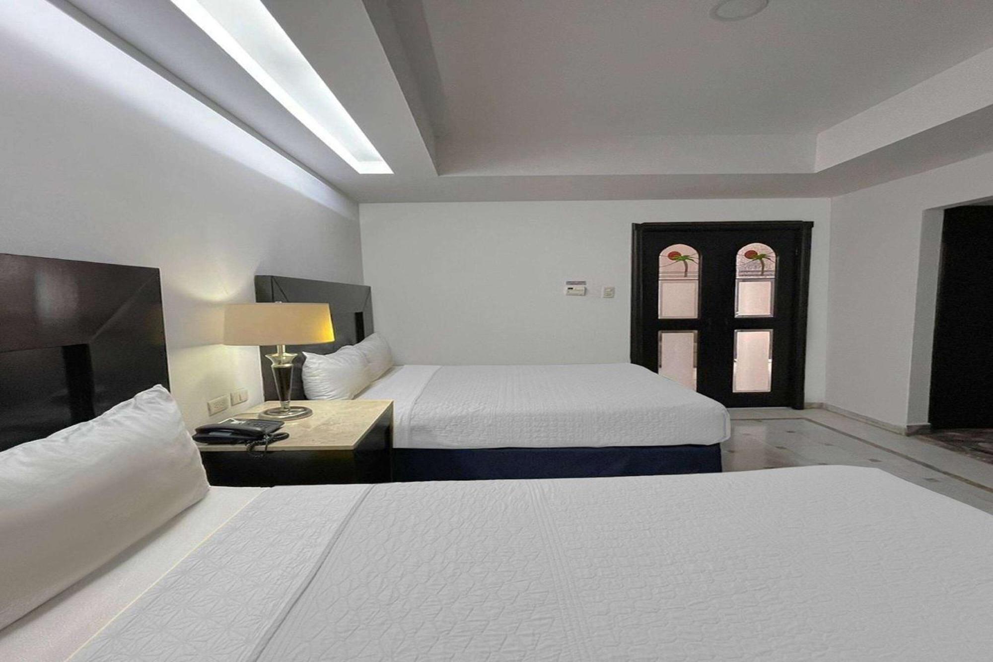 Wyndham Garden Los Mochis Plaza Inn Eksteriør billede
