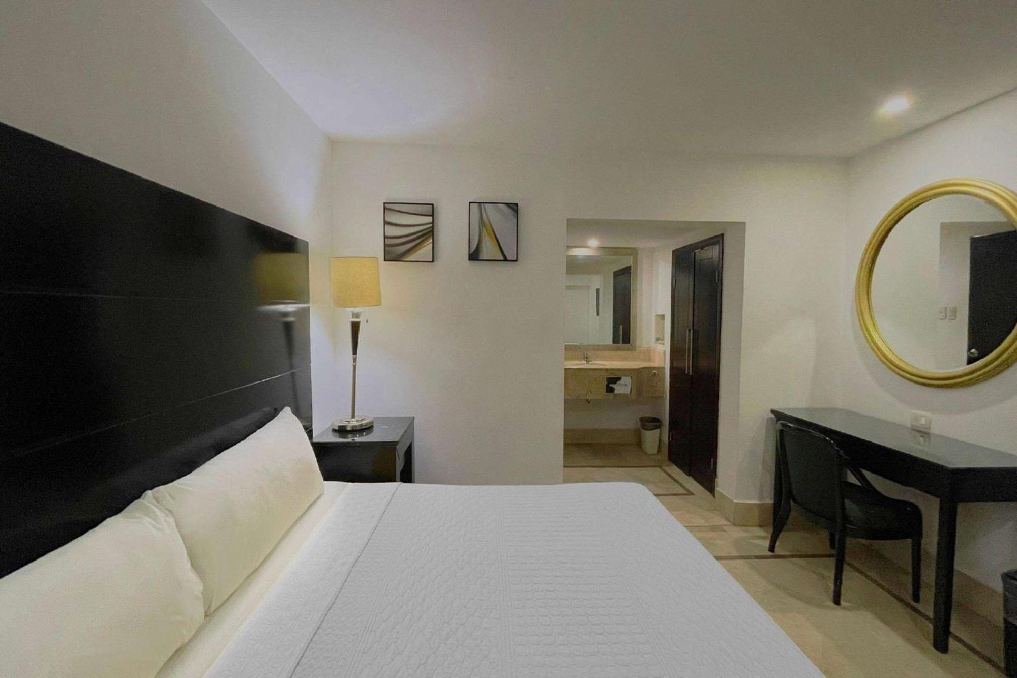 Wyndham Garden Los Mochis Plaza Inn Eksteriør billede